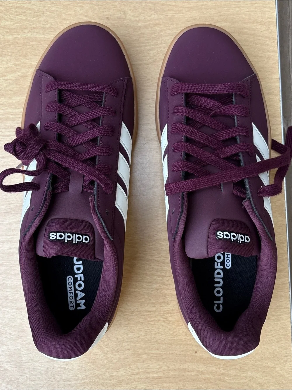 Adidas Men’s Grand Court 3.0 Shoe In Maroon/White Sz 9.5 New